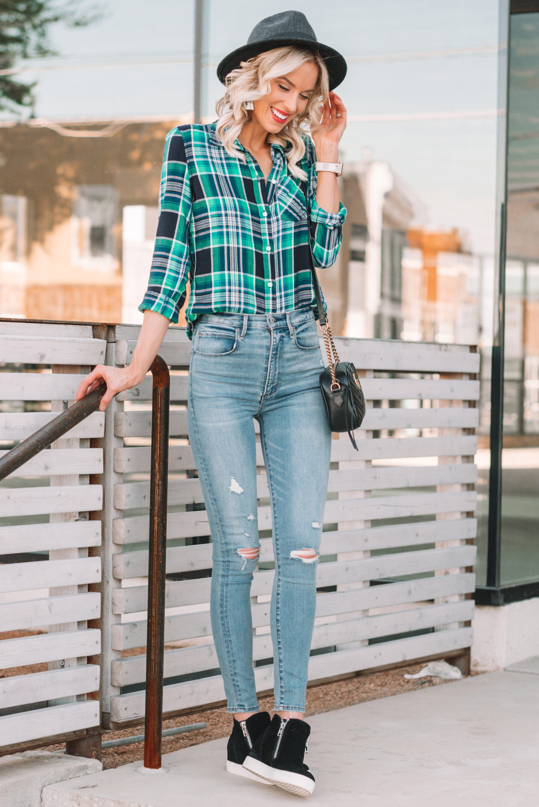 How to Wear a Flannel Shirt for Fall - The Aesthetic Edge