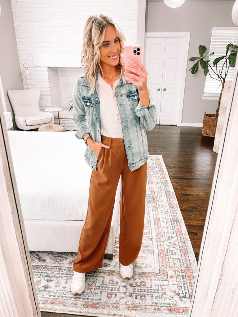 How to Wear Abercrombie Wide Leg Pants - Straight A Style