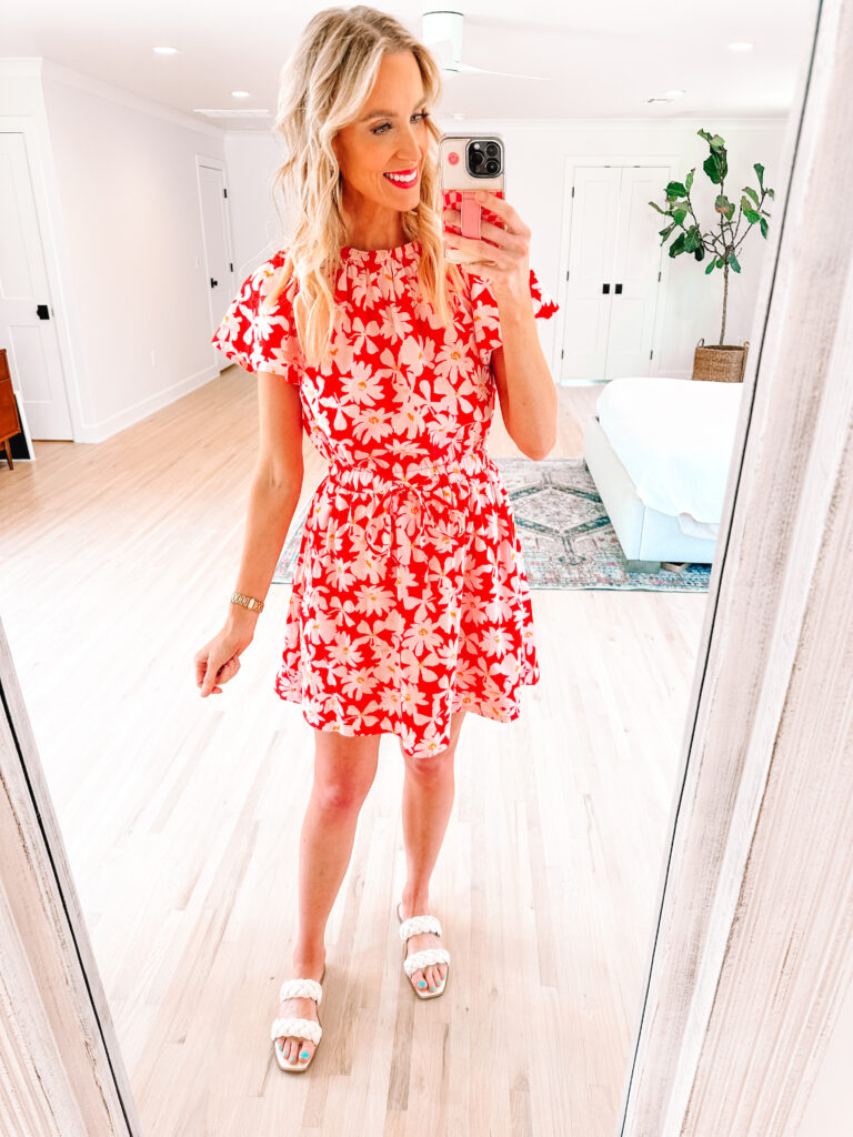I'm sharing six mix and match affordable 4th of July outfits. Everything is true to size and can be worn at other times throughout the year. Now that is a win! This red and white floral dress is so pretty!