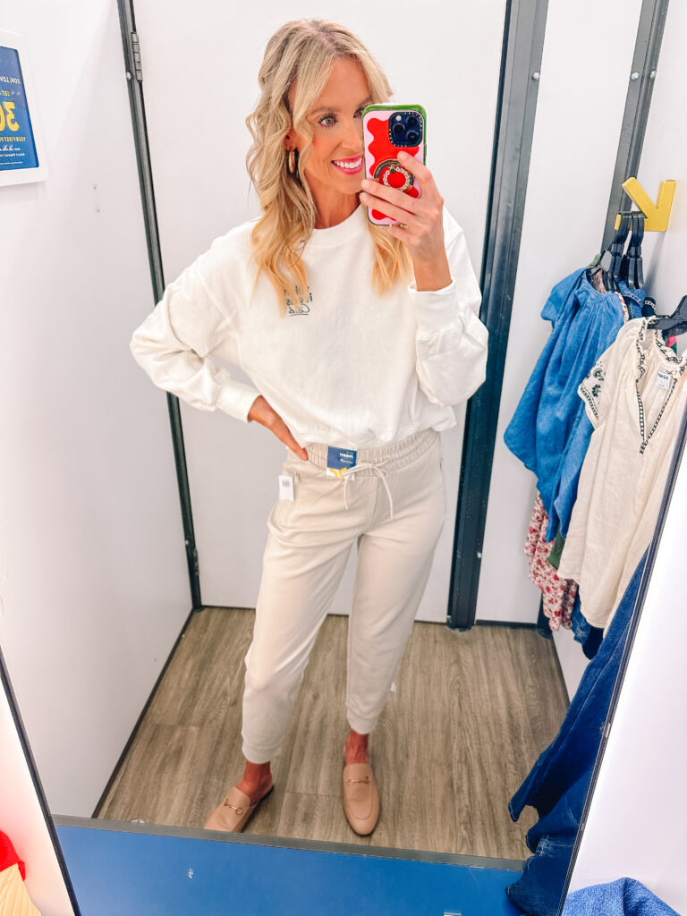 I have the best fall Old Navy try on haul for you all today!! I'm sharing 12 outfit ideas with casual fall outfit ideas, fall dresses, casual work outfit ideas, athleisure, and more! 