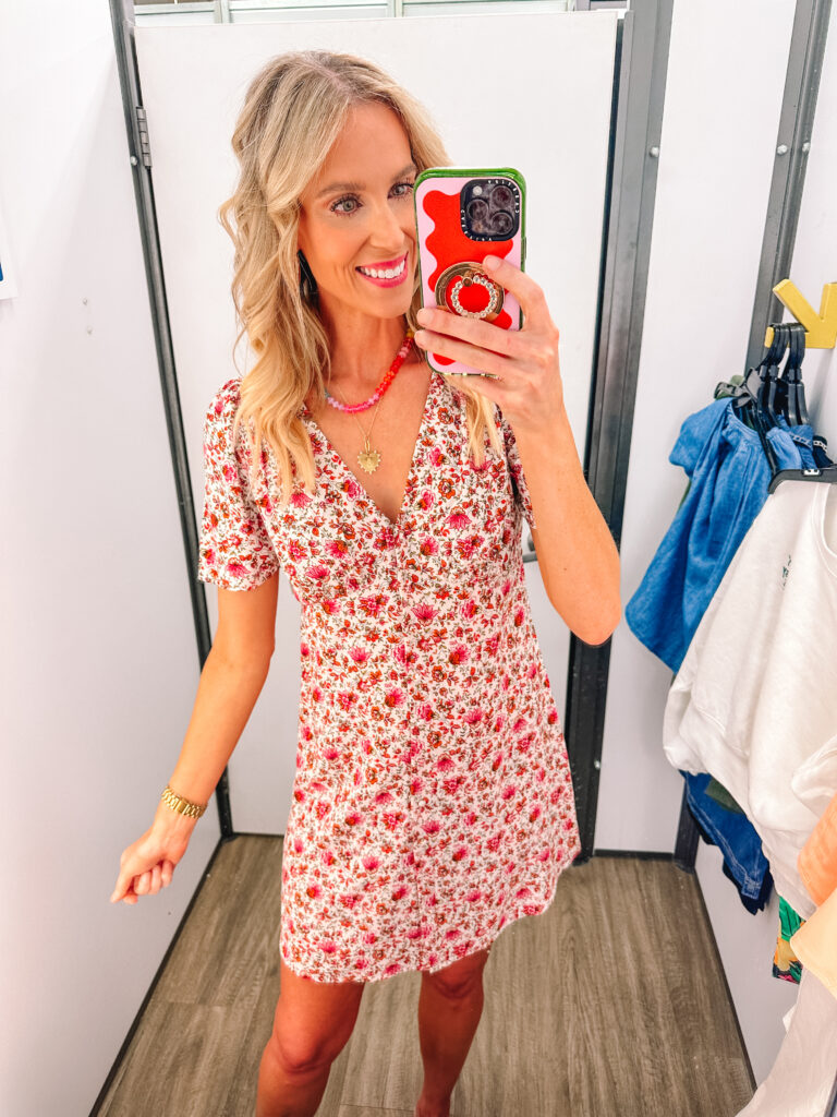 I have the best fall Old Navy try on haul for you all today!! I'm sharing 12 outfit ideas with casual fall outfit ideas, fall dresses, casual work outfit ideas, athleisure, and more! I love this fall floral dress!