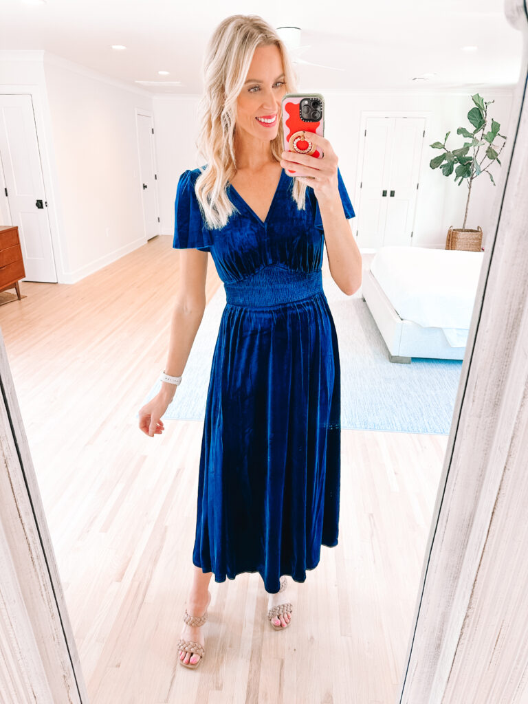 I am rounding up 6 of the best Amazon fall wedding guest dresses for you all $60 and under!! This gorgeous maxi velvet dress is so flattering!