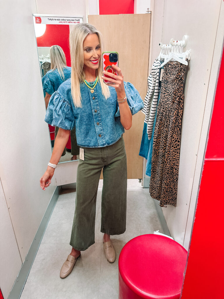 Today I wanted to share my full Target fall try on haul with 10 outfits. You will love these fall outfit ideas with pieces all $35 and under! You will love this unique chambray top!