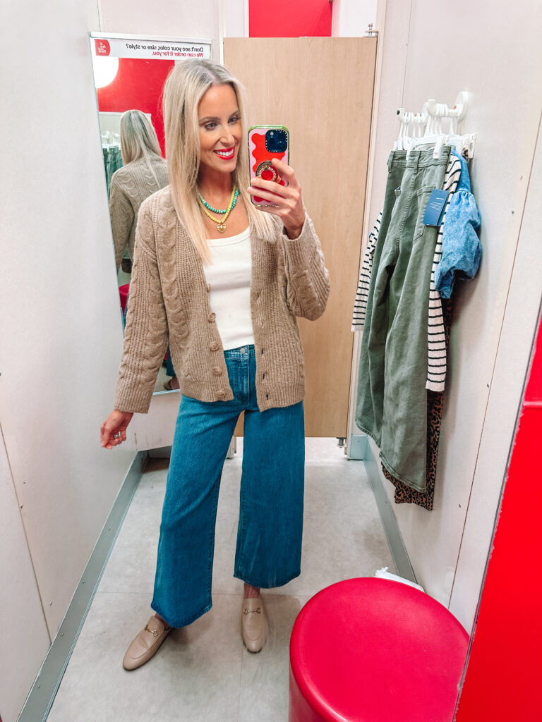 Today I wanted to share my full Target fall try on haul with 10 outfits. You will love these fall outfit ideas with pieces all $35 and under! This classic wide leg jeans and cardigan outfit is perfect for fall!